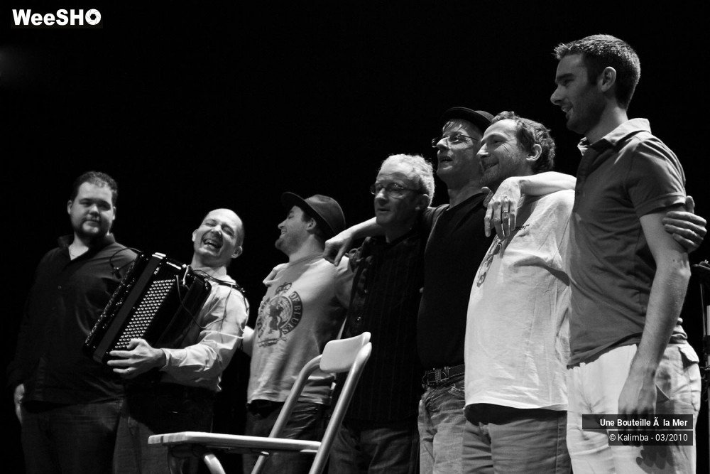 23/44 photos du spectacle Bouteille à la Mer